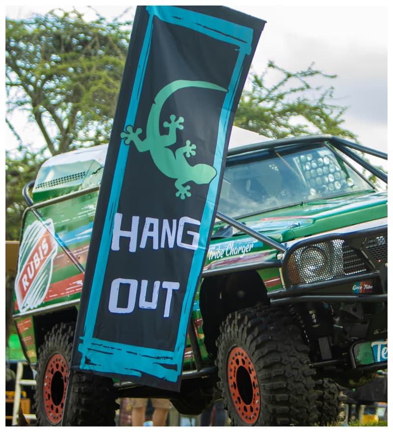 A Geco Hangout banner on an off-road truck